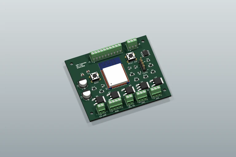 DMX — wizualizacja 3D płytki PCB z elementami na neutralnym podłożu